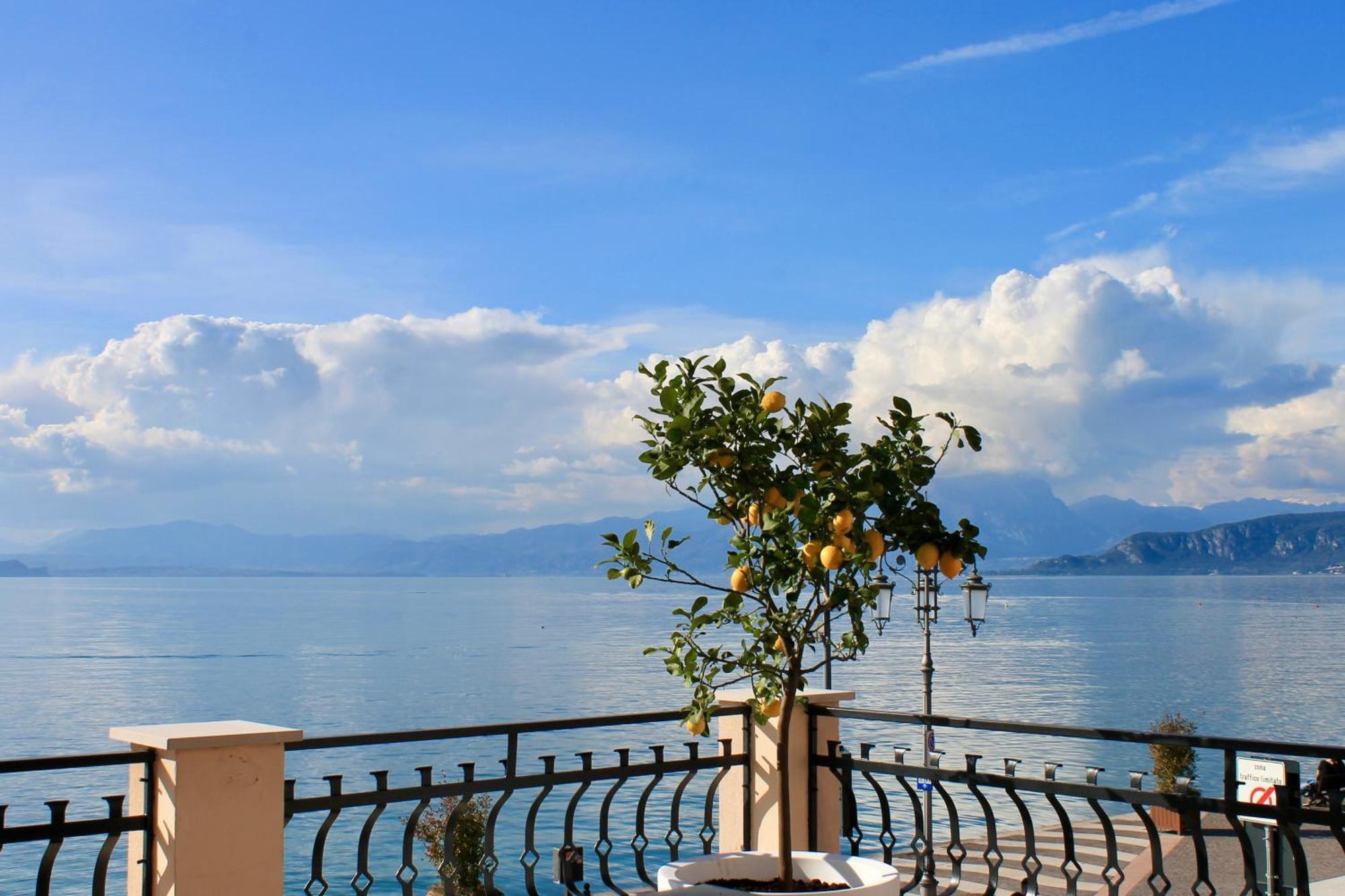 Hotel Miralago Lazise Exterior foto